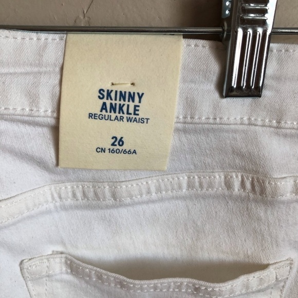 NWT H&M White Skinny Ankle Jeans - Picture 6 of 8